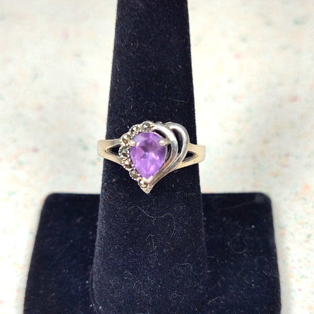Vintage Amethyst & Marcasite Stones 925 Ring Size 7 1/2